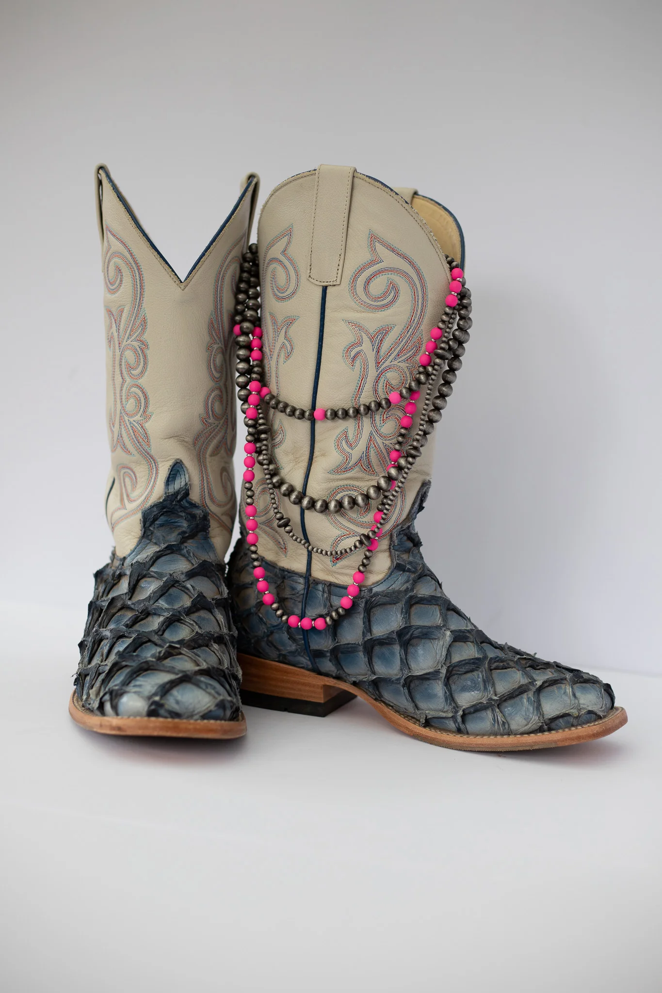 Pink Saloon Western Layered Necklace & Earring Set - Image 2